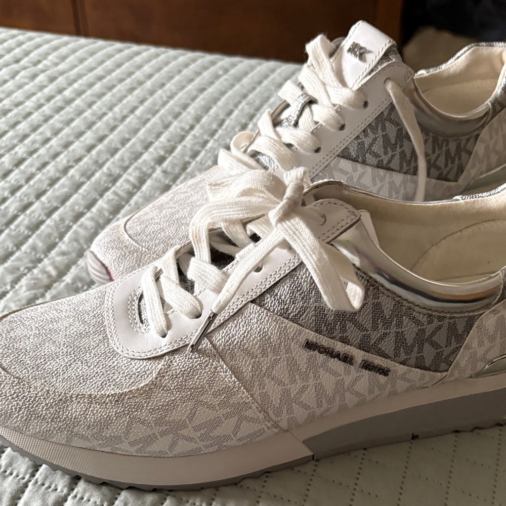 MICHAEL Michael Kors Cream and Gray Patterned Sneakers fits like a size 10